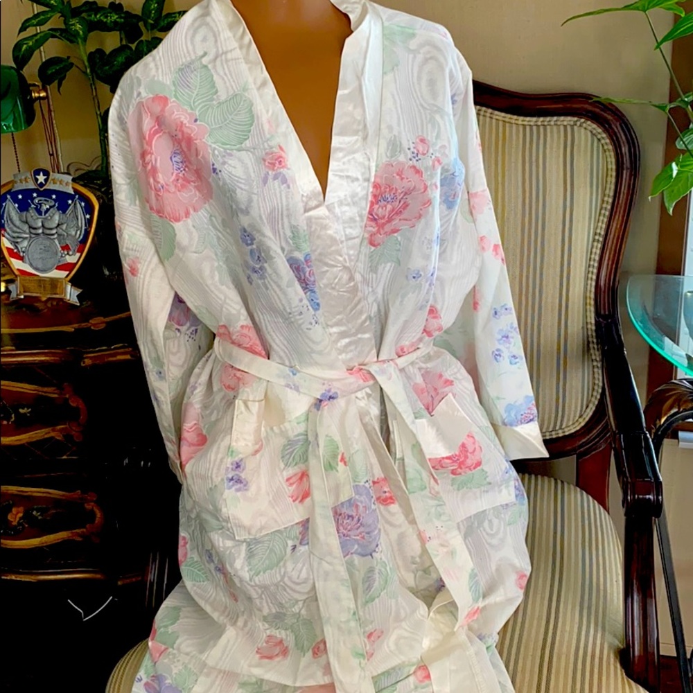 Floral Ladies Robe       R222